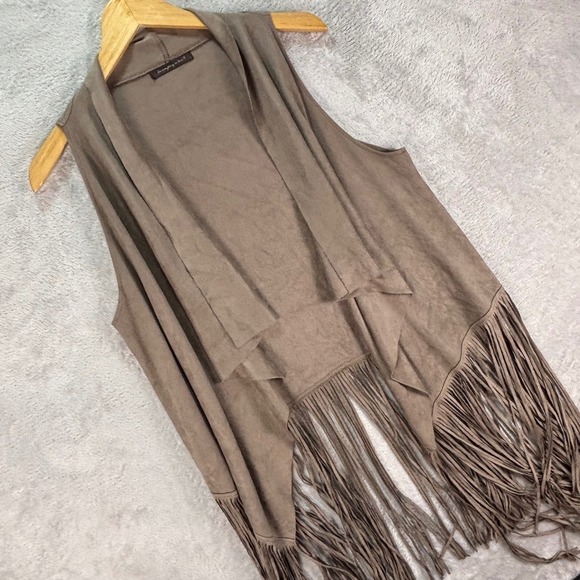 Do Everything In Love Women's Brown Faux Suede Fringe Vest Boho Festival Sz OS - Picture 1 of 6
